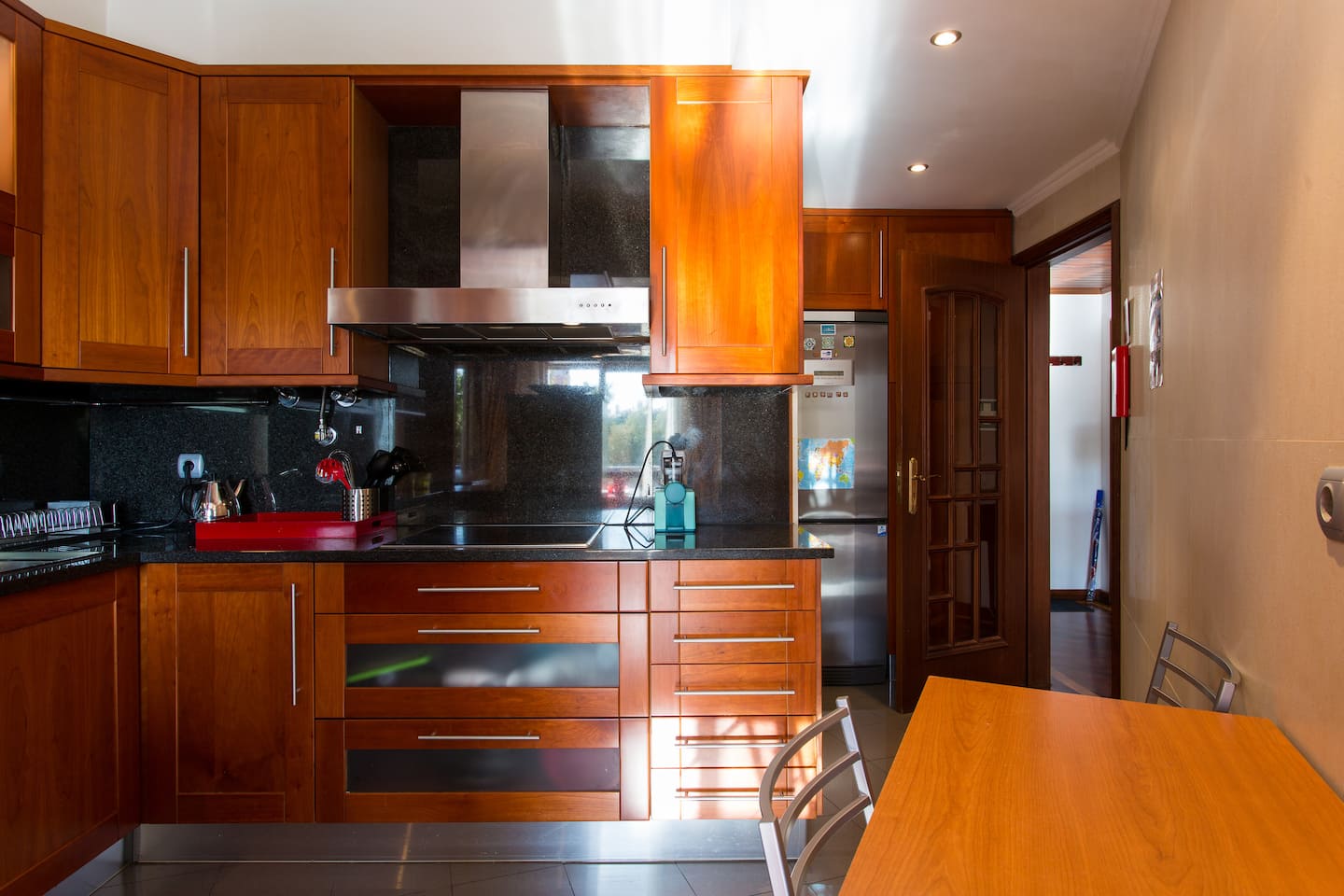 Worktops and storage in the apartment kitchen